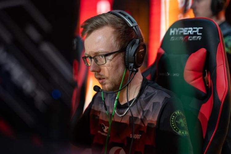 chrisJ forlater MOUZ