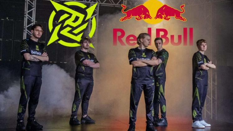 Ninjas in Pyjamas samarbeider med Red Bull