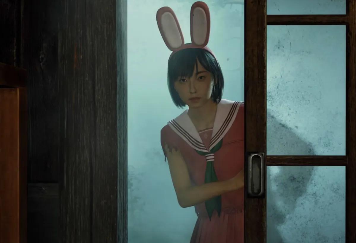 Silent Hill f Pink Rabbit-kostyme tilbyr nostalgisk lettelse midt i skrekken