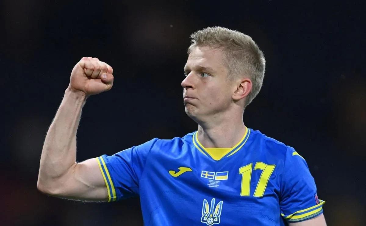 Oleksandr Zinchenko skiller offisielt lag med lidenskap UA