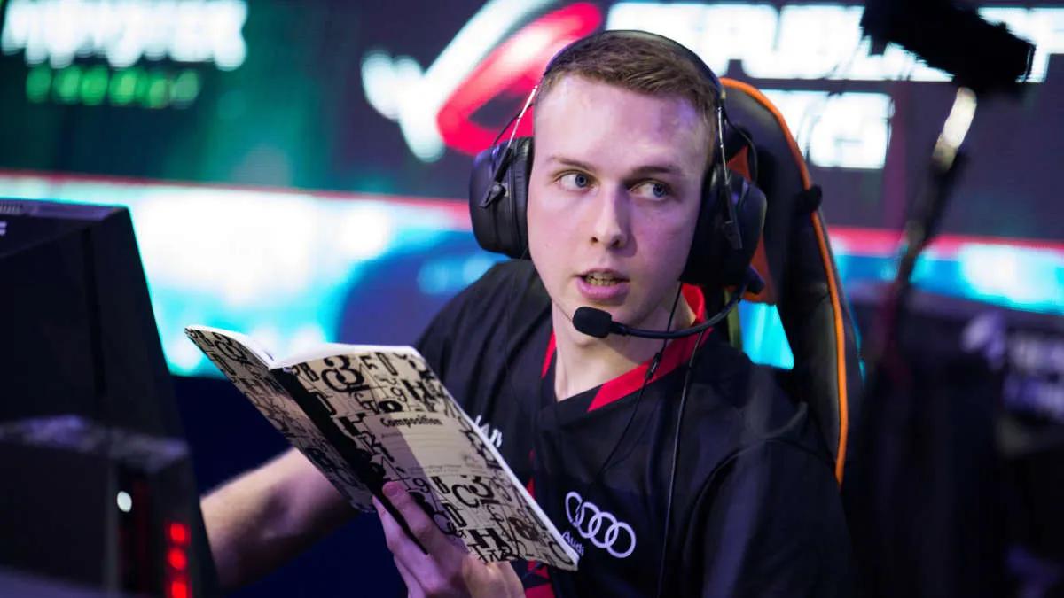 gla1ve delte tankene sine om formen til Astralis