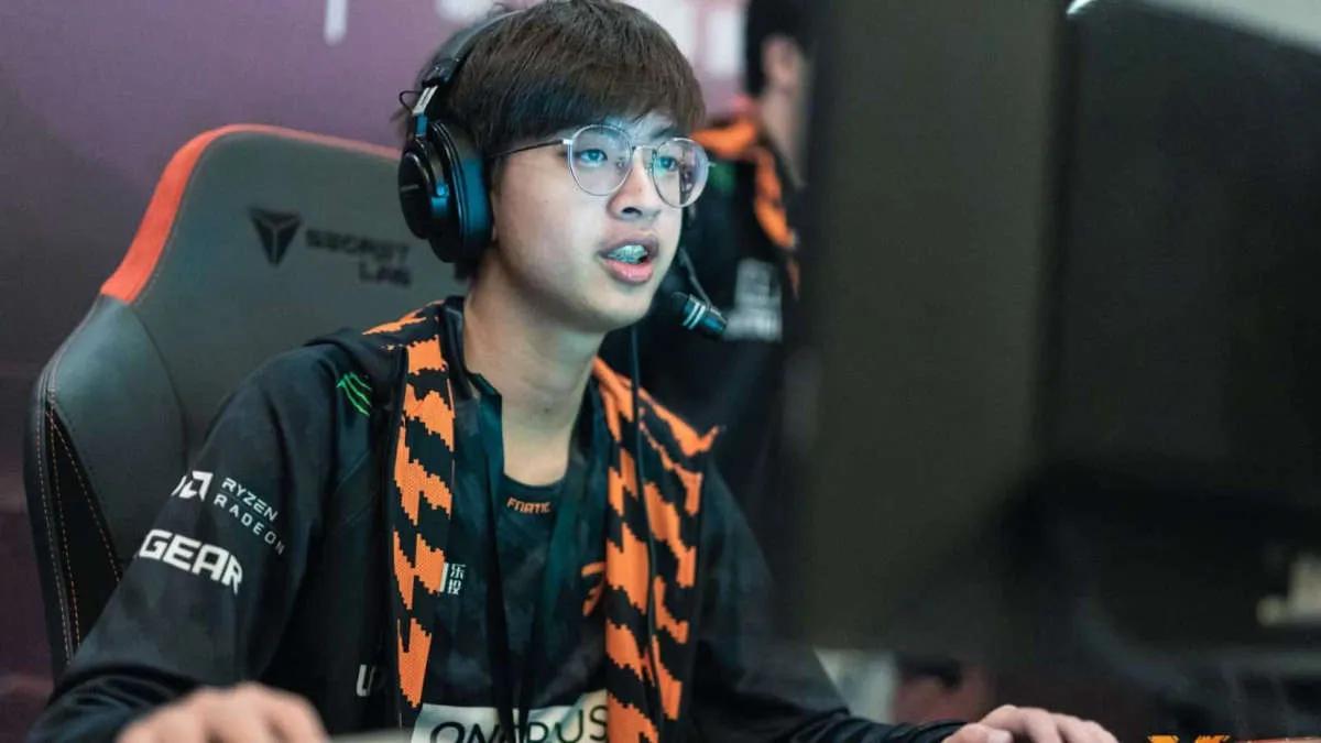 23 savage ble den første spilleren i Dota 2 som nådde 13 000 MMR